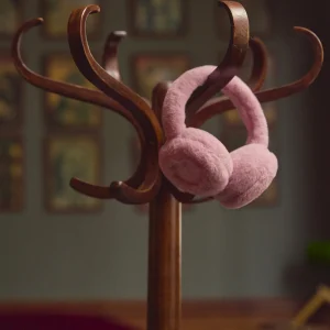 Cache-oreilles rose