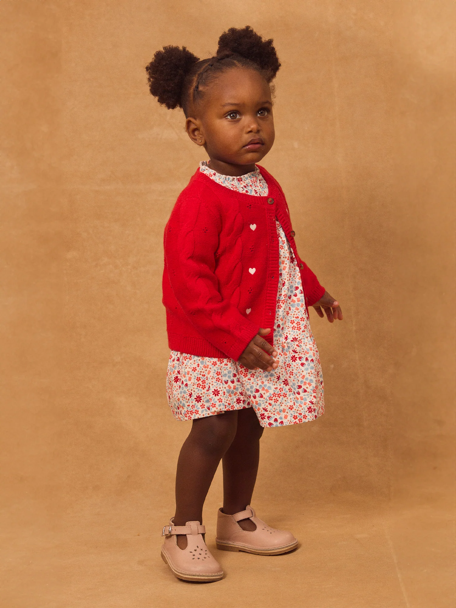 Cardigan rouge à broderies cœurs Bébé Fille – Image 4