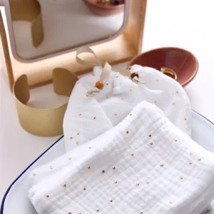 7 Lingettes démaquillantes ultra douce blanches