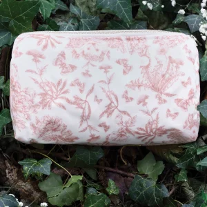 Trousse de toilette toile enduite - Imprimé inspiration Toile de Jouy rose